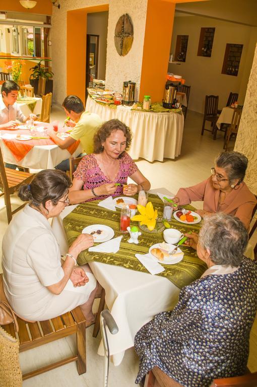 Hotel Mitru - Tarija Buitenkant foto