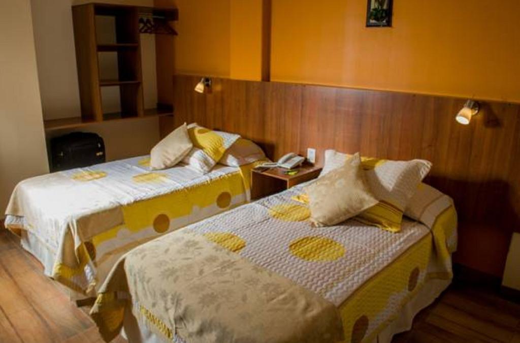 Hotel Mitru - Tarija Buitenkant foto